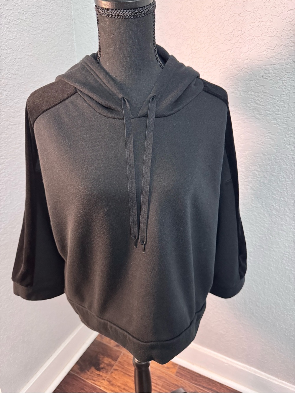 RBX Black Short-Sleeve Hooded Pullover